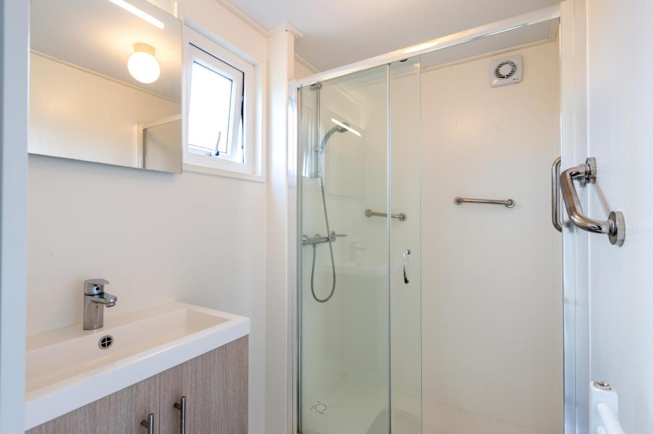 Luxe 5-Persoons Chalet Op Familiecamping Baarland 외부 사진