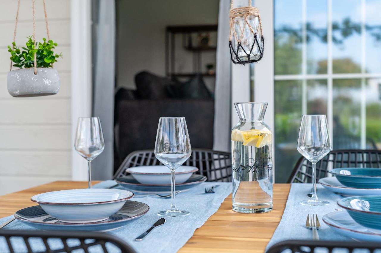 Luxe 5-Persoons Chalet Op Familiecamping Baarland 외부 사진