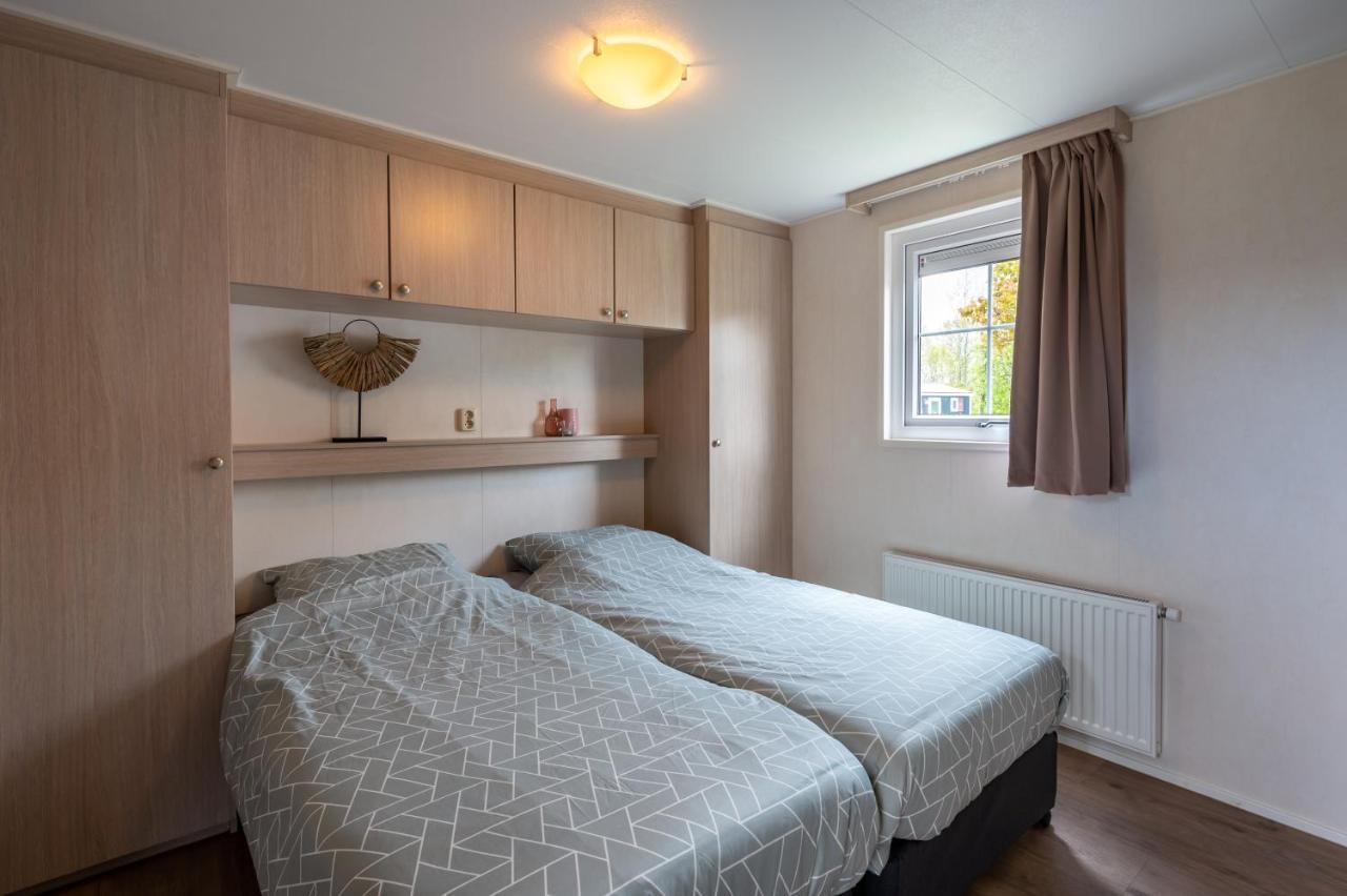 Luxe 5-Persoons Chalet Op Familiecamping Baarland 외부 사진